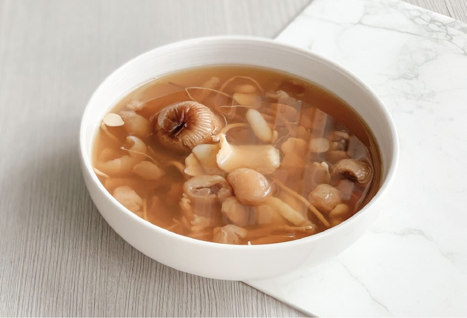 【每日一湯】煲湯教學 – [花旗參鬚麥冬圓肉蓮子湯]