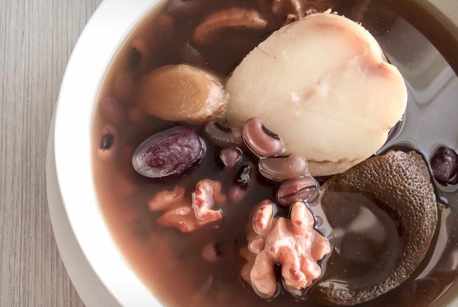 【每日一湯】煲湯教學 – [薯仔合桃眉豆湯]