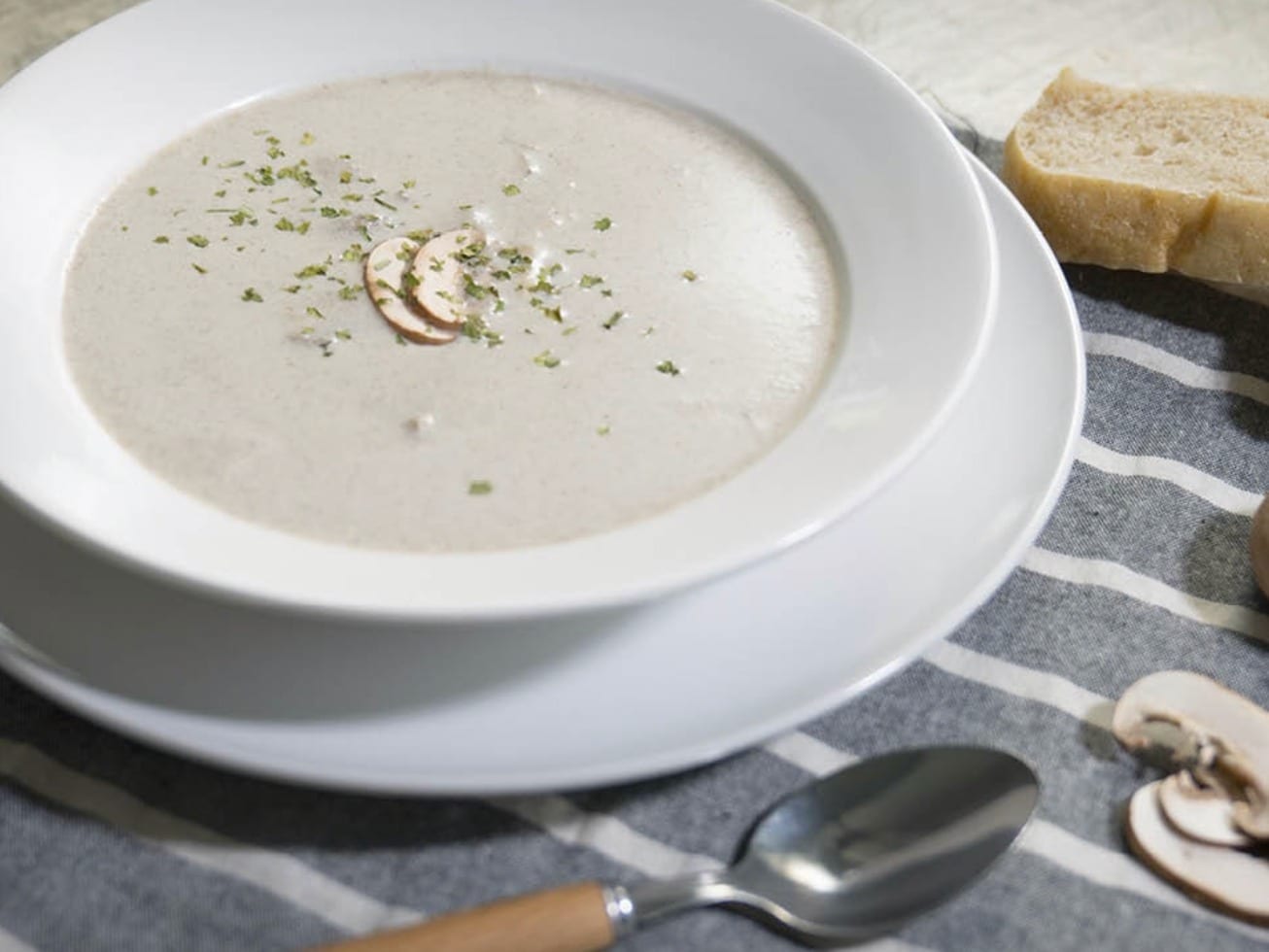 【每日一湯】煲湯教學 – [忌廉蘑菇湯]