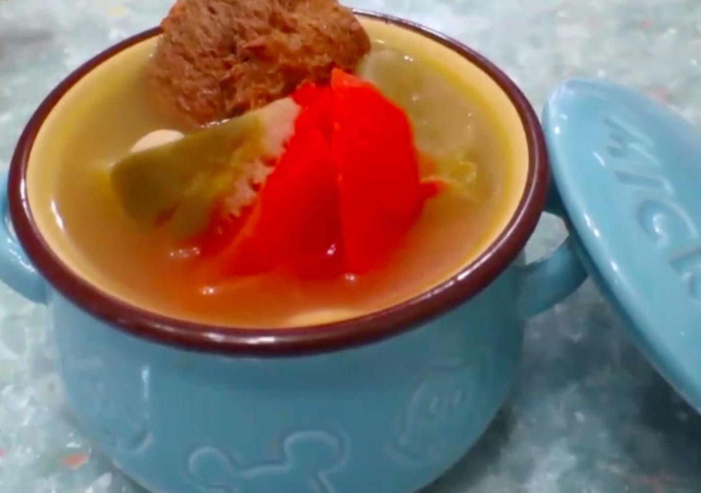 【每日一湯】煲湯教學 – [青紅蘿蔔猴頭菇豬骨湯]