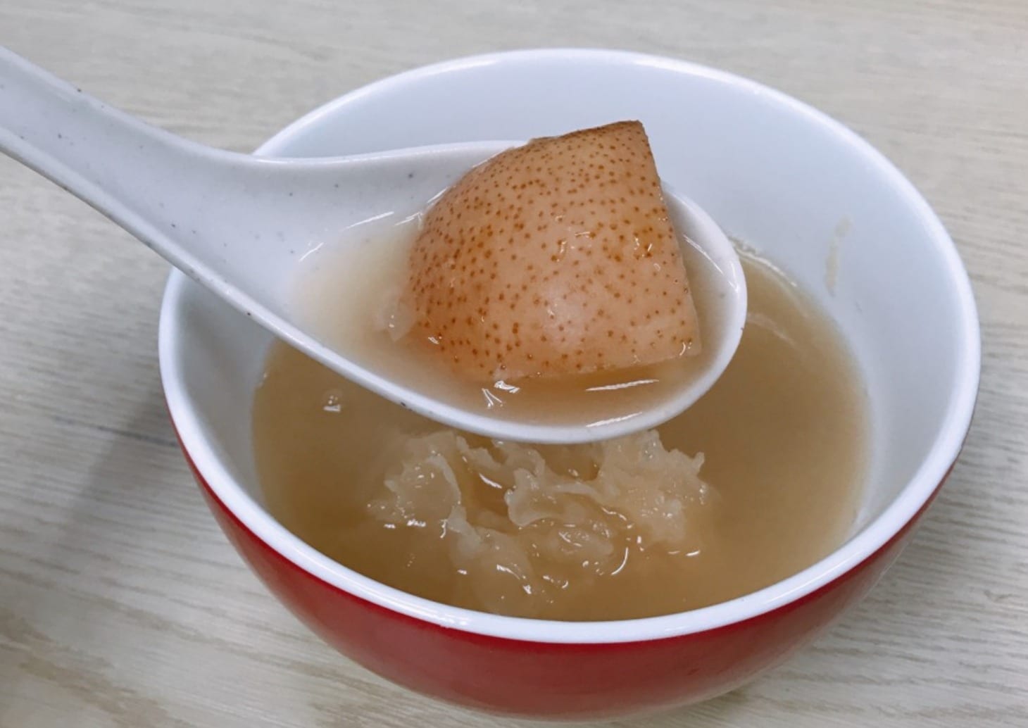 【每日一湯】煲湯教學 – [清熱蓮子雪梨湯]