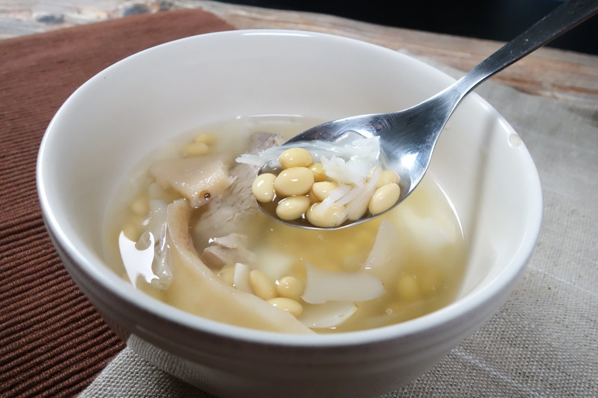 【每日一湯】煲湯教學 – [鮮百合淮山無花果黃豆湯]